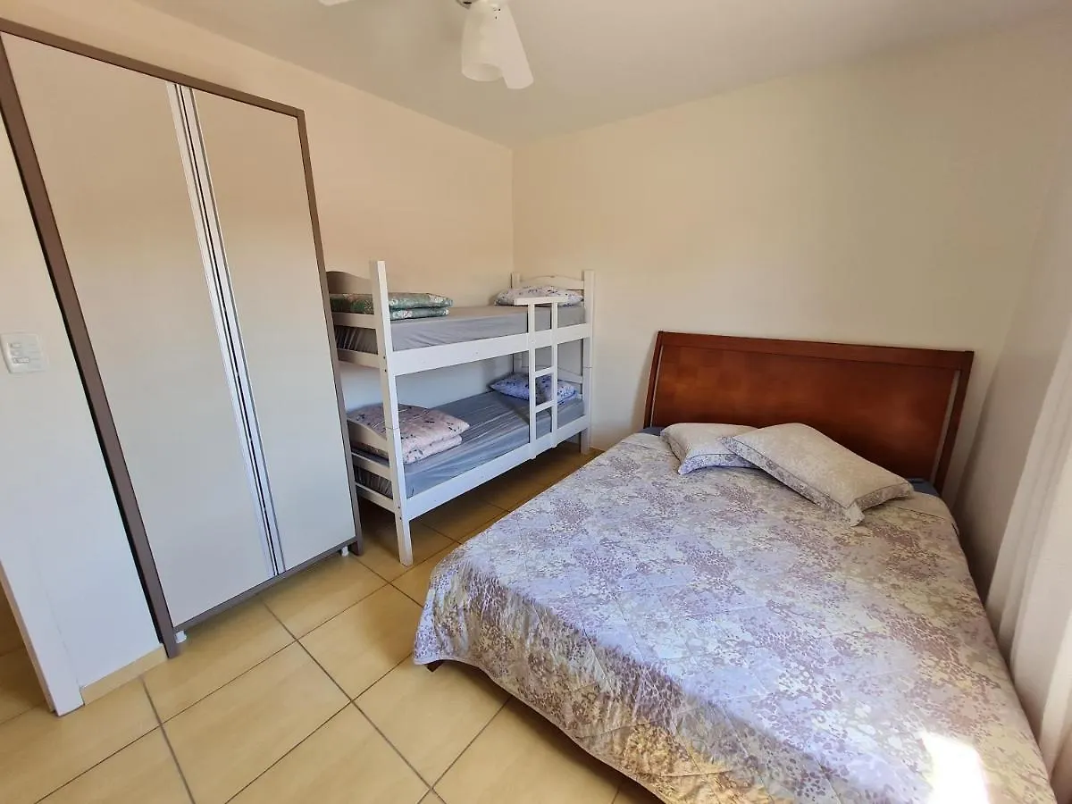 Ampla Casa Com 5 Quartos E Vista Para O Mar Navegantes